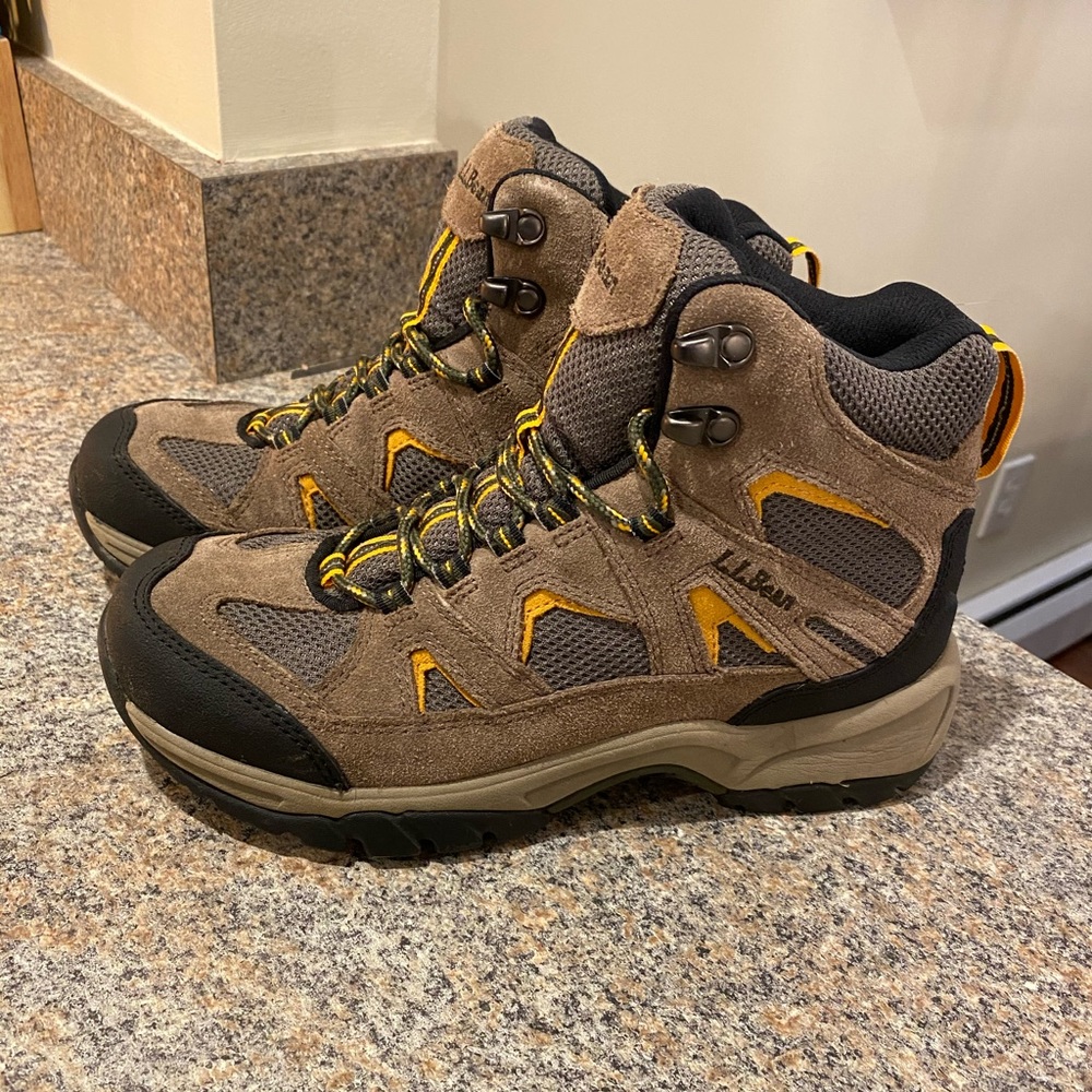 L.L.Bean Hiking Boots Womens Size 7.5 .